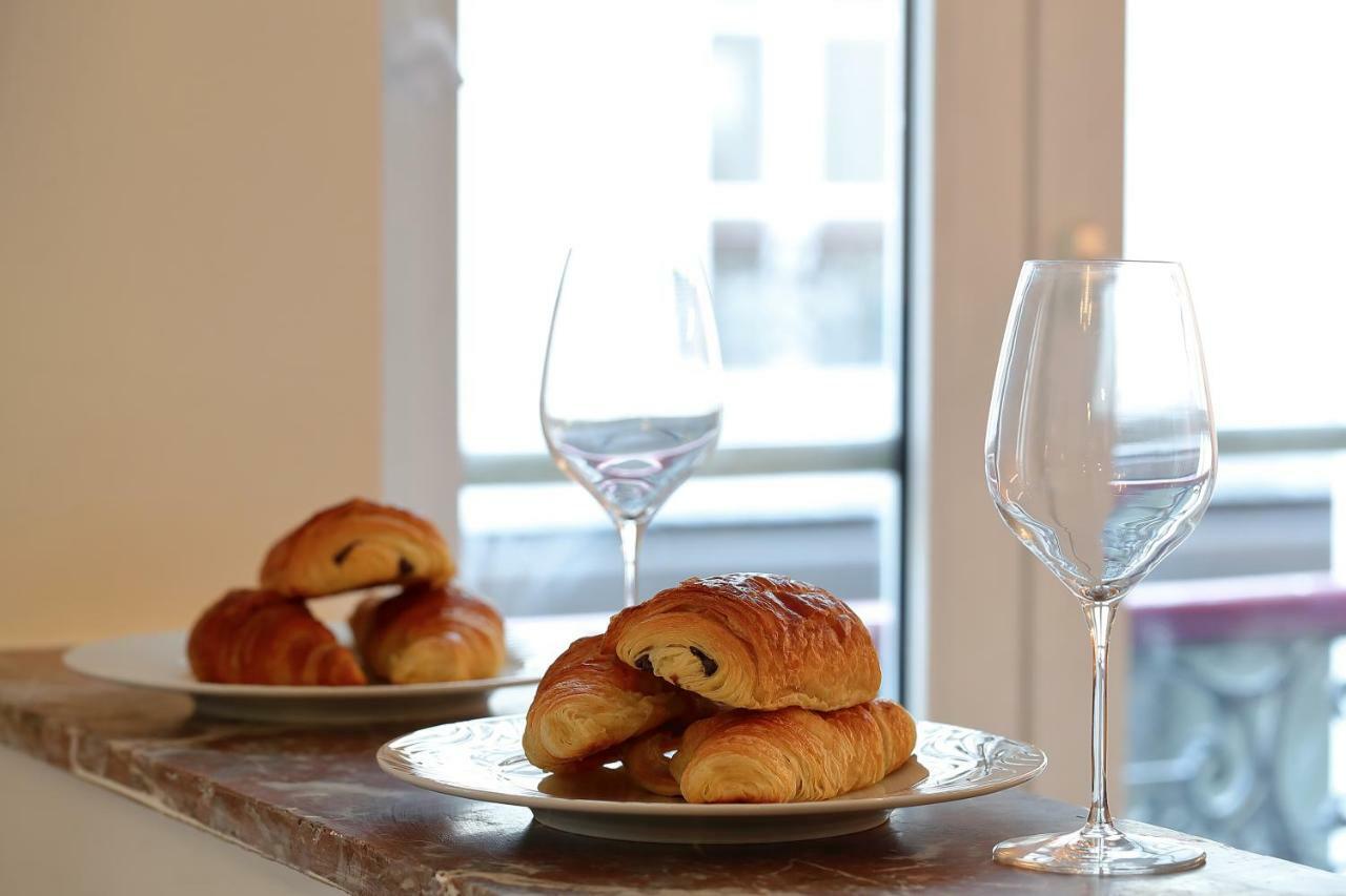 Studio De Charme Proche Tour Eiffel Et Rue Cler Apartment ปารีส ภายนอก รูปภาพ
